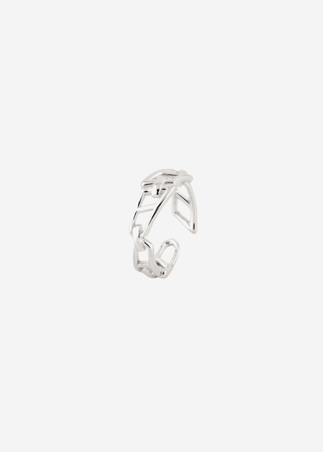 STRUGA Journal — Why Do Men Wear Silver Rings? Meaning, Style, and Tradition
