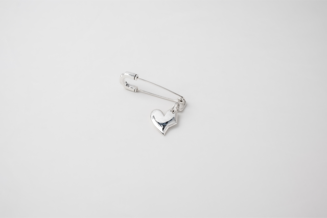 Strugadesign Earring Pin + solid heart.