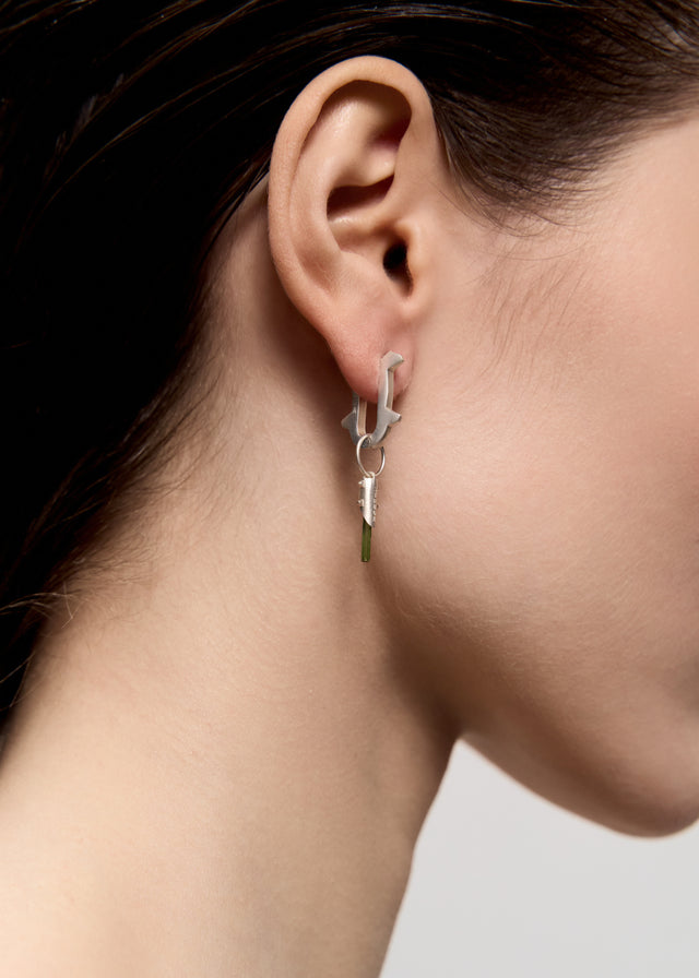 Mono Earring Thorn + (S) size Thorn frame with green tourmaline #8