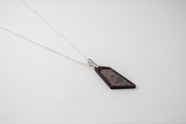 Strugadesign Necklace Asymmetric bloody.