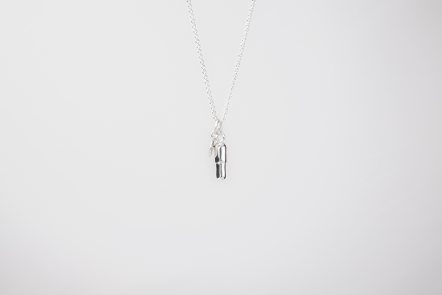 Strugadesign Necklace pills.