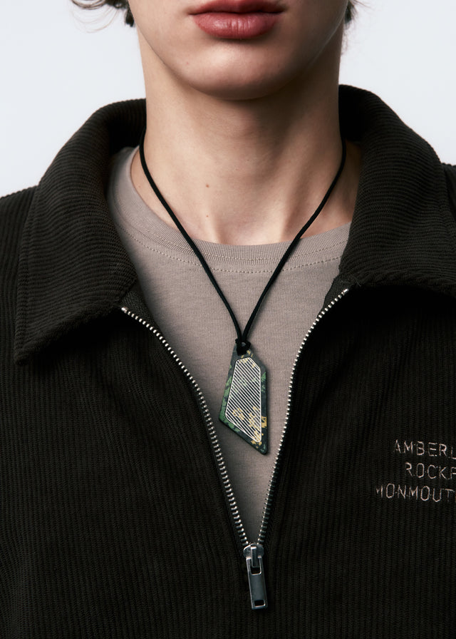 Necklace signature asymmetric Toxic